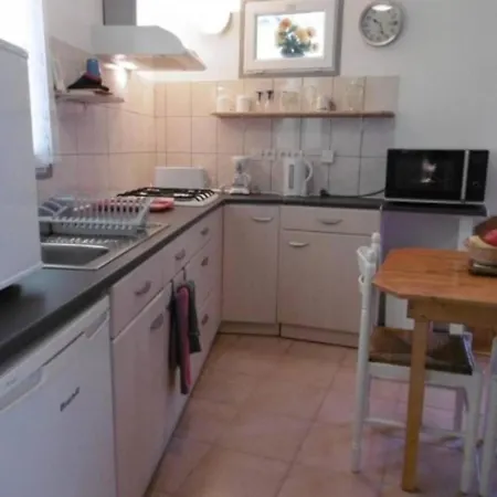 A Avec Parking Inclus - 35 M²