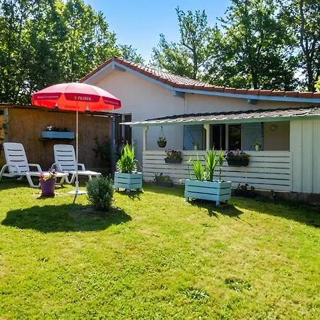 A Avec Parking Inclus - 35 M² Cassen